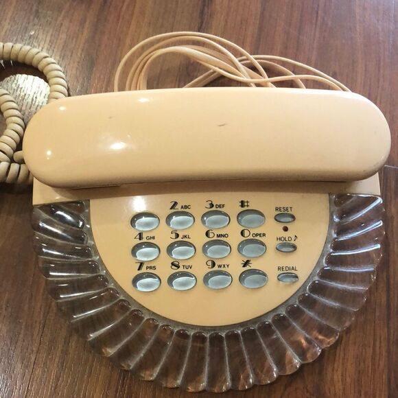 Vintage Lucite clam shell peach phone - Picture 1 of 5